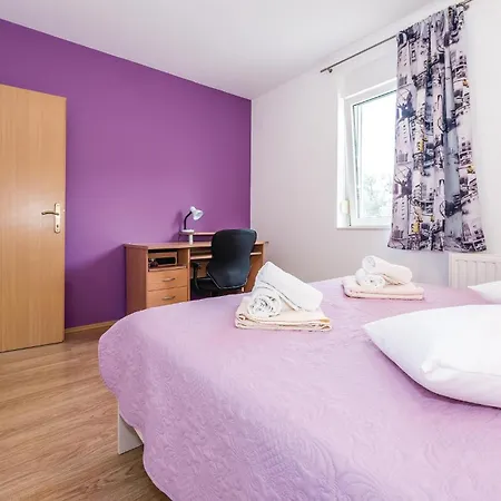Holiday home In With House Sea View Primosten