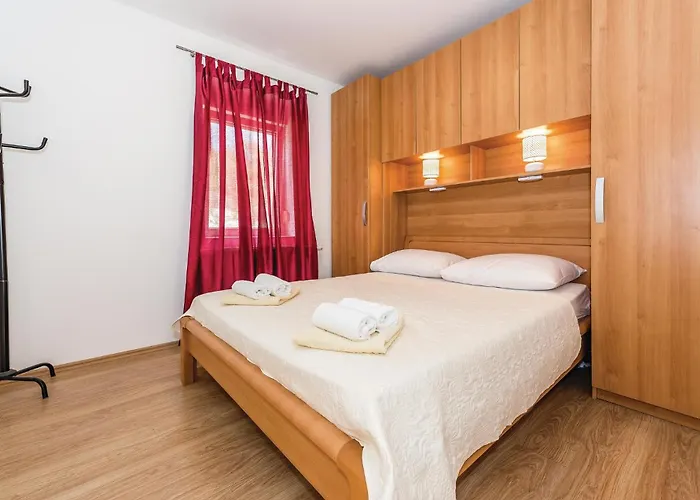 Four-bedroom In Dom wakacyjny *