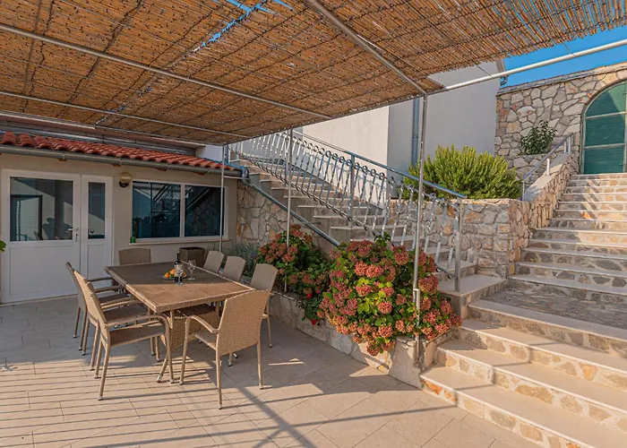 Four-bedroom In Dom wakacyjny